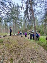 2026 kyläkävely Aksun mökille. Kuva Satu Aaltonen